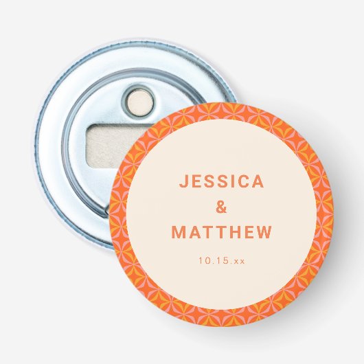 Midden Jaren 50 Modern Oranje Geometrische Trouwda Button Flesopener (Voorkant)