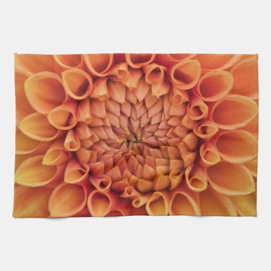Midden Sinaasappel Dahlia Flower Theedoek (Horizontaal)