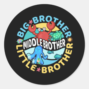 Middle Brother is een Big en Little Brother Ronde Sticker