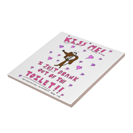 Midge "KISS ME" Funny Tegel Tegeltje (Zijkant)