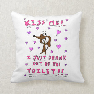 Midge "KISS ME" Pillow Kussen