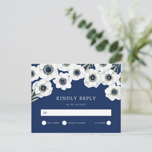 Midnight Anemone | Bloemenbruiloft RSVP Kaartje (Staand voorkant)