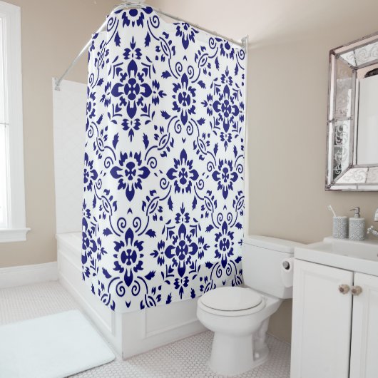 Midnight Bloom Classic Blue Floral Mosaic Douchegordijn (In situ)