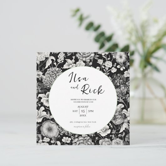 Midnight Bloom: een donkere bloemenbruiloft uitnod Kaart (Staand voorkant)