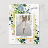 Midnight Blue Blush Bloemen Foto Afstuderen Aankondigingskaart (Voorkant)