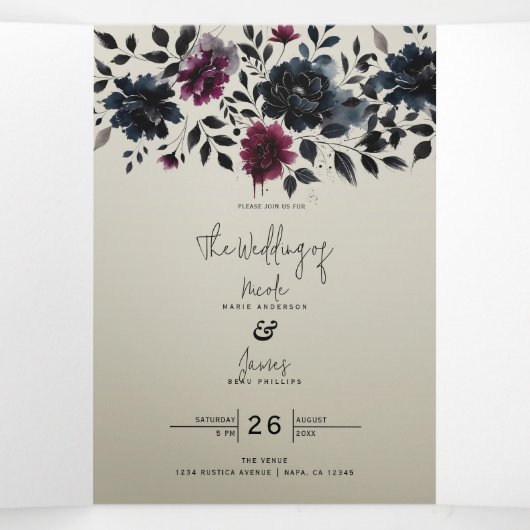 Midnight Blue Bourgogne Inky Floral Amandelbruilof Drieluik Uitnodiging (Binnenkant midden)