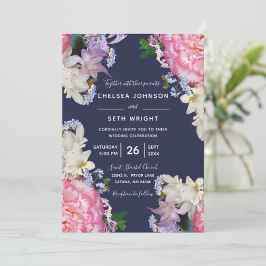 Midnight Blue en Pink Spring Floral Wedding Kaart (Staand voorkant)