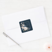 Midnight Blue Floral Elegance met Witte Bloemen Vierkante Sticker (Envelop)