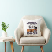 Midnight Book Club Halloween leesontwerp_1 Kussen (Stoel)
