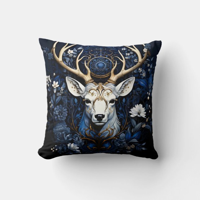 Midnight Celestial Floral Gothic Deer  Kussen (Voorkant)