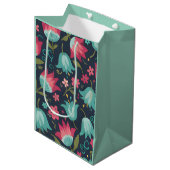 Midnight Garden: Moody Tulip & Teal Blossom Medium Cadeauzakje (Voorkant Gekanteld)