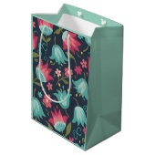 Midnight Garden: Moody Tulip & Teal Blossom Medium Cadeauzakje (Achterkant Gekanteld)
