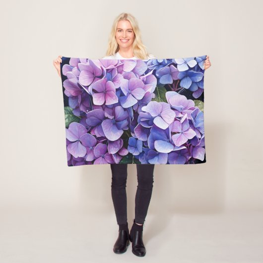 Midnight Garden Violet Hydrangea Waterverf Fleece Deken (In situ)