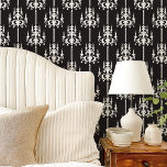 Midnight kroonluchter  zwart-wit behang<br><div class="desc">Voeg een vleugje elegantie toe aan uw huis met onze Midnight Chandelier zwart-wit behang! Dit geavanceerde ontwerp is voorzien van witte kroonluchters tegen een diepe zwarte achtergrond, waardoor een verbluffend contrast ontstaat dat charme en luxe uitstraalt. Perfect voor een woonkamer, eetkamer of entree, dit behang is zeker om indruk te...</div>