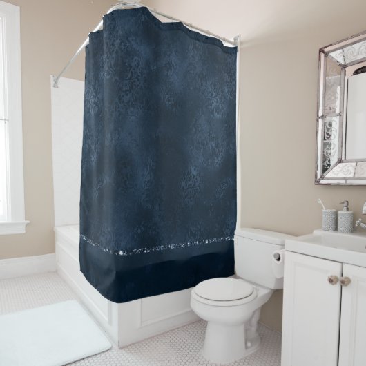 Midnight Navy Romance | Blue Satiny Grunge Damask Douchegordijn (In situ)