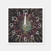 Midnight New Years Eve Clock On Fireworks Servet (Voorkant)