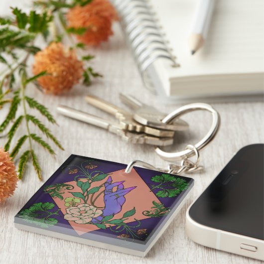 “Midnight Offering” – Botanical Hand & Bloom  Sleutelhanger (Voorkant Rechts)