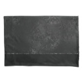 Midnight Onyx Romance | Black Satiny Grunge Damask Kussensloop (Voorkant)