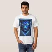 "Midnight Panther: Geometrisch Vector Design T-shi T-shirt (Voorkant volledig)