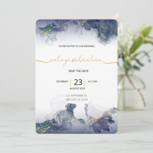 Midnight Sky & Gold Veins Moody Modern Wedding  Kaart (Staand voorkant)