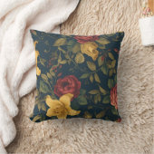 Midnight Victorian Floral – Yellow Lilies & Roses Kussen (Deken)