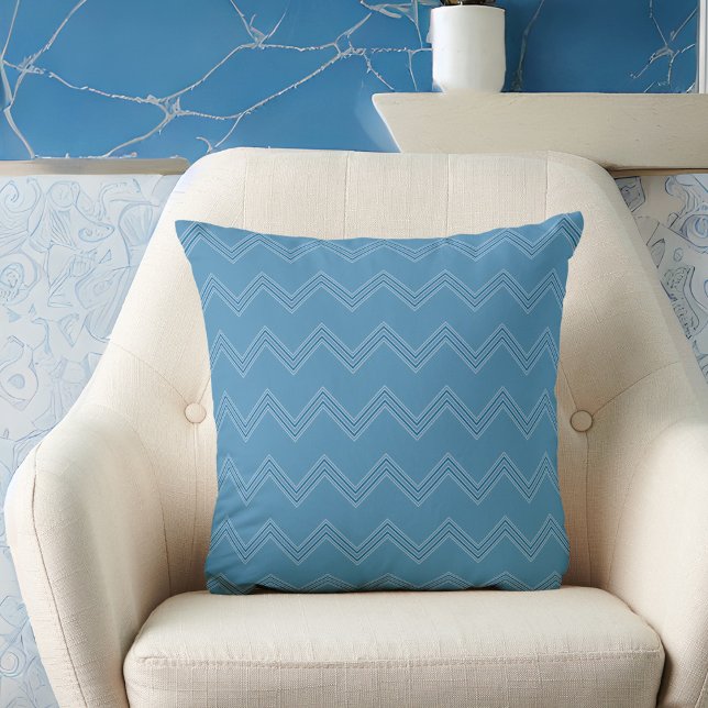 Midtone Blue Chevron Pattern Pillow Kussen (Creator heeft geüpload)