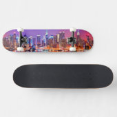Midtown Manhattan 's nachts met Empire Stae Skateboard (Horizontaal)
