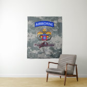 Mighty 82nd Airborne Division Silver Chute Wandkleed (In situ)