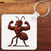 Mighty Ant – Cartoon Strong Ant Illustration Sleutelhanger (Achterkant)