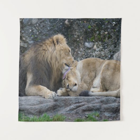 Mighty Lion Love Wandkleed (Voorkant)