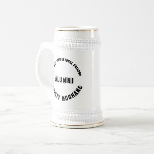 Mighty Mushans Alumni Stein Bierpul (Voorkant links)