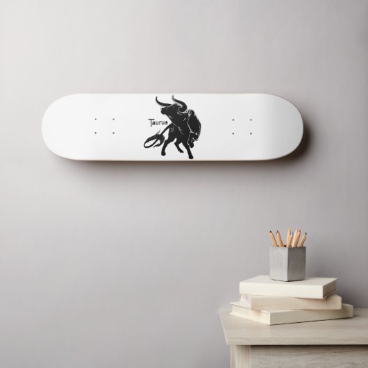Mighty Taurus the Bull Zodiac Persoonlijk Skateboard (Muurkunst (Horizontaal))
