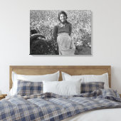 Migrant Worker in Cotton Field door Dorothea Lange Canvas Afdruk (Insitu (Slaapkamer))