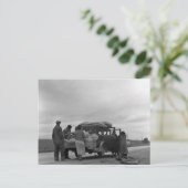 Migranten in 1936 met bandproblemen briefkaart (Staand voorkant)