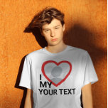 Mijn aanpasbare fototekentshirts t-shirt<br><div class="desc">Creëer je eigen I Love My Photo Text T-Shirt with this modern and grappig shirt sjabloon with a coole modern sans serif font and vriendin, echtgenote, vriendje or man photoshop in a reusachtig red hart. Voeg uw eigen foto, jouw naam of om het even welke gepersonaliseerde tekst toe. De T-shirt...</div>