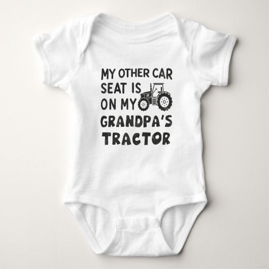 Mijn andere autostoel staat op de trekker van mijn romper (Voorkant)