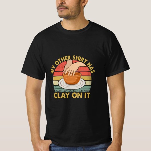 Mijn andere shirt zit onder de klei - Keramiek Pot (Voorkant)