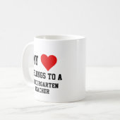 Mijn behoort tot een leraar Kindergarten Koffiemok (Voorkant links)