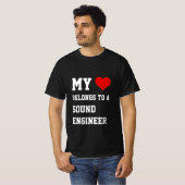 Mijn behoort tot een Sound Engineer T-Shirt (Voorkant volledig)