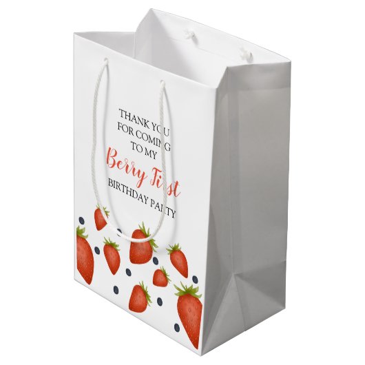 Mijn Berry First Birthday Medium Cadeauzakje (Achterkant Gekanteld)