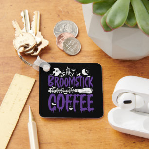 Mijn bezemsteel loopt op koffie heks bezem Hallowe Sleutelhanger