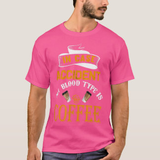 Mijn bloedtype is koffieFunny Coffee Lover T-shirt