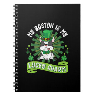Mijn Boston Terrier Dog is mijn gelukkige charme P Notitieboek
