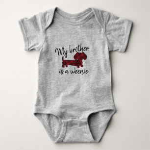 Mijn broer is een doetje - Wiener Dog Red Plaid Romper