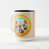 Mijn cockatoo is LOUDER dan die van jou. Tweekleurige Koffiemok (Voorkant links)