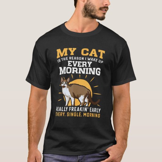Mijn Devon Rex kat is de reden dat ik vroeg wakker T-shirt (Voorkant)