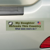 Mijn dochter verdedigt dit land bumpersticker (Op auto)
