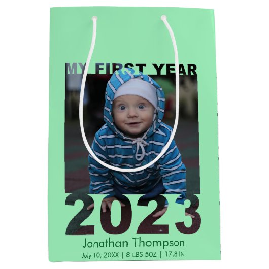 Mijn eerste jaar 2023 Moderne Cutout Baby Foto gro Medium Cadeauzakje (Voorkant)