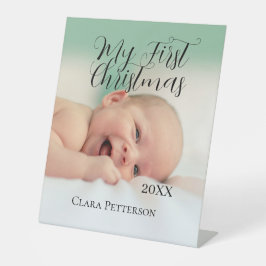 Mijn eerste kerst baby foto voeg naam jaar modern  reclamebord met voetstuk
