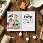 Mijn eerste kerst baby's foto feestdagenkaart<br><div class="desc">Vier de eerste kerstdagen van uw baby met dit schattige wenskaart! Pas het aan met één kostbaar afbeelding van je pasgeborene,  waardoor deze kaart een gekoesterde aandenken is. Deel de vreugde van deze bijzondere mijlpaal met vrienden en familie en maak deze vakantie onvergetelijk met een persoonlijke touch.</div>